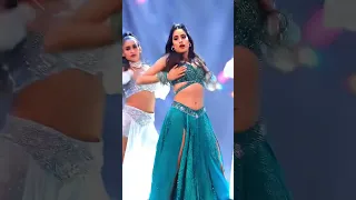 Janhvi Kapoor Hot Dance Moves in 4K Status #shorts