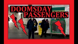 Пассажиры судного дня карают масочно-перчаточный режим, спасают пассажиров метро. Полиция не пришла