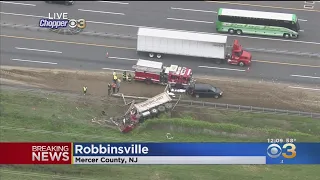 Driver Dies After Truck Overturns On New Jersey Turnpike