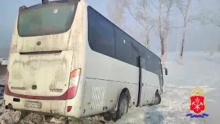 В страшном ДТП с автобусом около новокузнецкого аэропорта  погиб водитель Тойоты