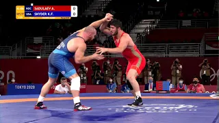 #TBT: Sadulaev and Snyder Square off in #WrestleTokyo 97kg Olympic Finals