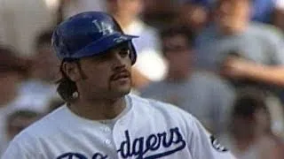 SF@LAD: Piazza's homers caps his rookie season