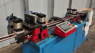 Straightening and cutting machine