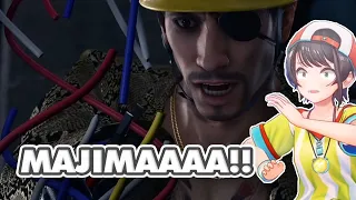 Cute Subaru panik seeing Majima defusing a Bomb