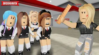 A NOVA DIRETORA MALVADA DA ESCOLA VAI SE DAR MAL | Historinhas Brookhaven RP🏡 | Roblox