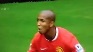 FOOTBALLER ASHLEY YOUNG GETS BIRD POO IN HIS MOUTH!!! Funny football soccer moment