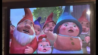 Gnomeo and Juliet: Gnomeo and Juliet be apart 💔