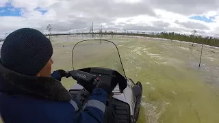 На зимнюю рыбалку весной. НА СНЕГОХОДЕ ПО ВОДЕ. Через болота, леса, ручьи.