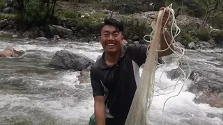 FISHING HIMALAYAN TROUT IN NEPAL | FISHING IN SMALL RIVER OF BAGLUNG | CAST NET FISHING | ASALA FISH