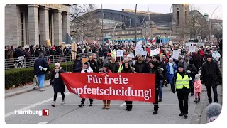 Keine Masken, kein Abstand - Großdemo gegen Corona-Maßnahmen in Hamburg