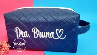 NECESSAIRE BOX PERSONALIZADA EM BORDADO - SÓ NOME