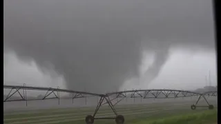 Разрушительный торнадо промчался по штату Миссисипи #Mississippi #tornado #YazooCity