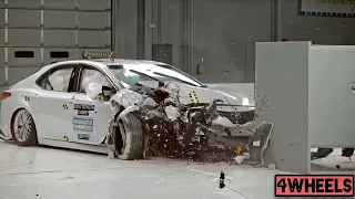 Toyota Camry 2018 vs Mazda 6 2017 Crash Test