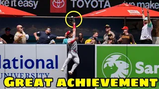 MLB | Home-run Robbery