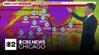 Storm risk persists overnight in Chicago area