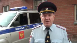 Полиция наградит мужчину, который спас девочку, выпавшую из окна