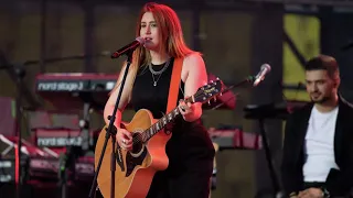 Rosa Linn - Snap - LIVE - Zaz's concert in Yerevan