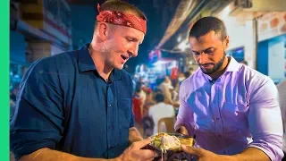 Halal Street Food Tour on Mumbai, India’s Muhammad Ali Road!