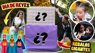 ABRIENDO REGALOS DE LOS REYES MAGOS 😱 Jukilop | Kimberly Loaiza