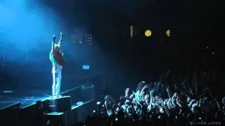 Jared having fun with the crowd - 30 Seconds To Mars @ Lisbon, Portugal [HD]