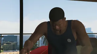 GTA V Franklin hits the bong