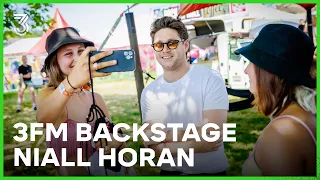 Niall Horan verrast superfans met backstage meet and greet op Pinkpop | NPO 3FM