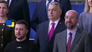 Moment Hungary's Viktor Orban fails to clap Zelensky as he joins EU family photo