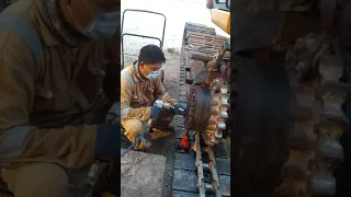 Disassemble of Final drive  Caterpillar excavator 320DL Part 1.