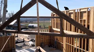 E57: Queen Trusses go up in the barn!