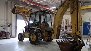 Fixing a Cat Backhoe I bought on Marketplace (it happened to be the cheapest too)