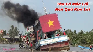 A Vietnamese fishing boat powered by a Cummins engine was emitting smoke