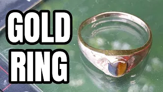 My 1st GOLD RING With The Minelab Equinox 600 • Metal Detecting