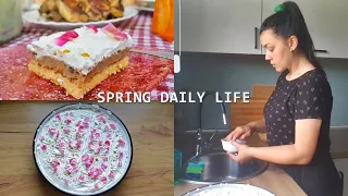 Making cake without all the ingredients, guests, edible flowers | Country life