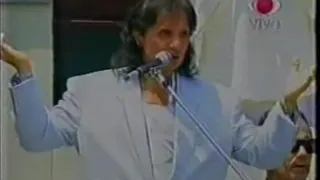 Roberto Carlos: Roberto Carlos canta para o Papa João Paulo II em 1997.