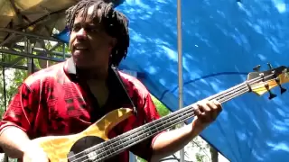 Victor Wooten, Pass Me Not Oh Gentle Savior/Amazing Grace, Brooklyn, NY 6-24-10 (HD)