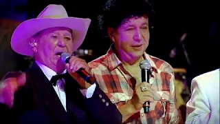 Teodoro & Sampaio - Seresteiro da lua (part. Pedro Bento & Zé da Estrada) [DVD 30 Anos - Ao vivo]