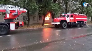 В одном из домов по улице Менделеева в Великом Новгороде загорелась квартира