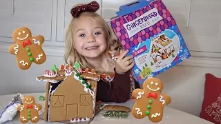 5 YEAR OLD EVERLEIGH BUILDS HER FIRST GINGERBREAD HOUSE!!!