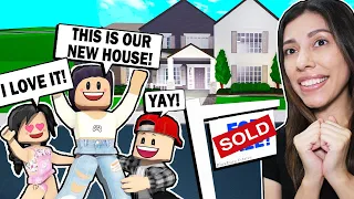 MOVING INTO OUR NEW HOUSE! *NEW FAMILY MANSION* (Roblox Bloxburg Roleplay)