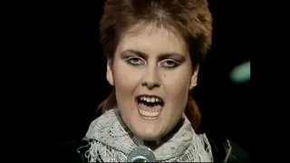 Yazoo - Don't Go (Saturday Live - 24 July 1982)