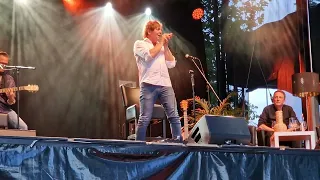 Peter Freudenthaler mit Fools Garden mit "Lemontree" am 19.07.23 beim LeonPalooza-Festival