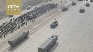 Russian heavy weaponry stages dress rehearsal of Victory Day parade