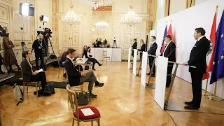 Pressekonferenz zu weiteren Maßnahmen zur Sicherung von Standort und Beschäftigung.