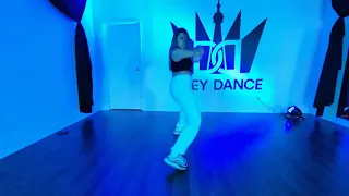 Yo Perreo Sola -Bad Bunny 🐰. 🚨Reggaeton by Danae 🚨