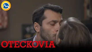 OTECKOVIA - Prečo si Alex a Lenka dali pusu?