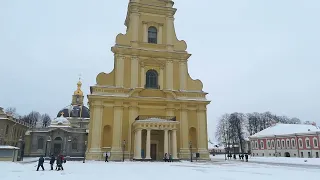 Куранты колокольни Петропавловского собора.