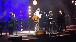 Shower The People + How Sweet It Is (To Be Loved By You)  ::  James Taylor ~ And His All-Star Band