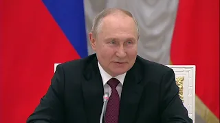 Владимир Путин: Более 80% молодежи считает, что в РФ хорошие условия для развития