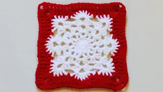 Christmas Crochet Decoration | Crochet Christmas Snowflake Granny Square Tutorial