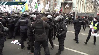 У Києві знову мітинг ФОПів закінчився сутичками з поліцією